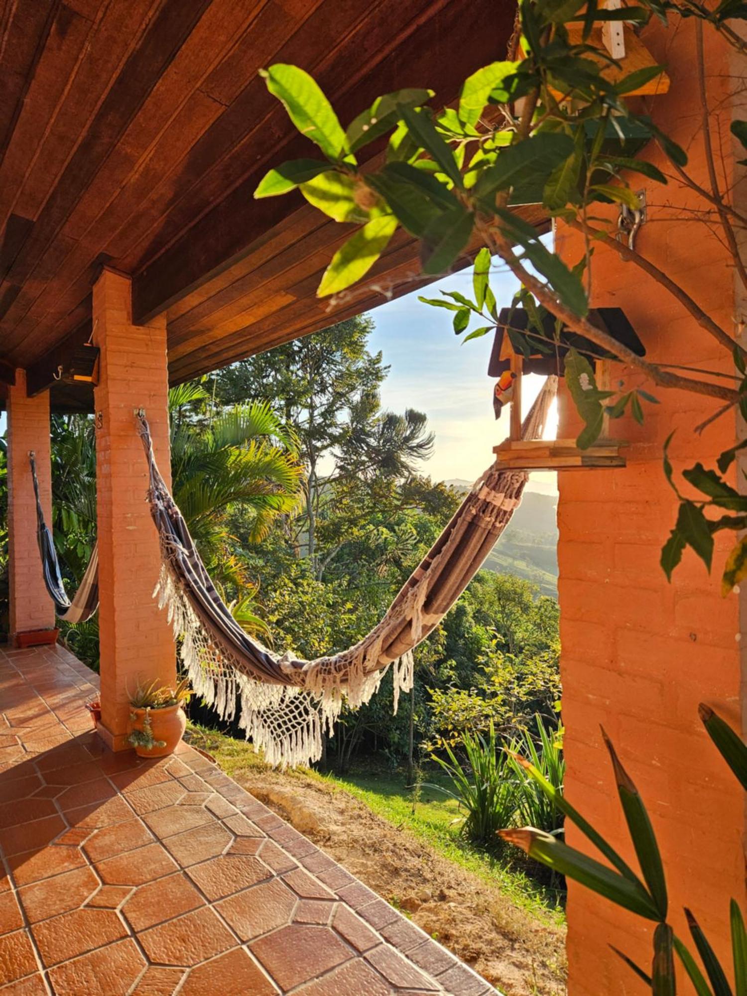 Casa De Campo Araxa Na Montanha Com Piscina Piracaia Exterior foto
